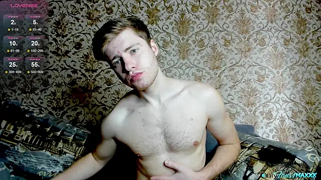 Maxhornyblondieman online show from March 31, 10:50 am