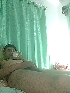 noah77  online show from March 28, 2:01 am