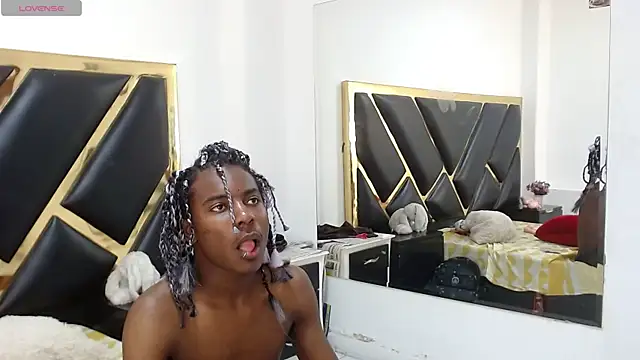 NoahJhonson69 online show from May 30, 3:23 pm
