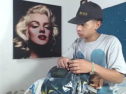 crissex3 online show from March 19, 12:30 pm