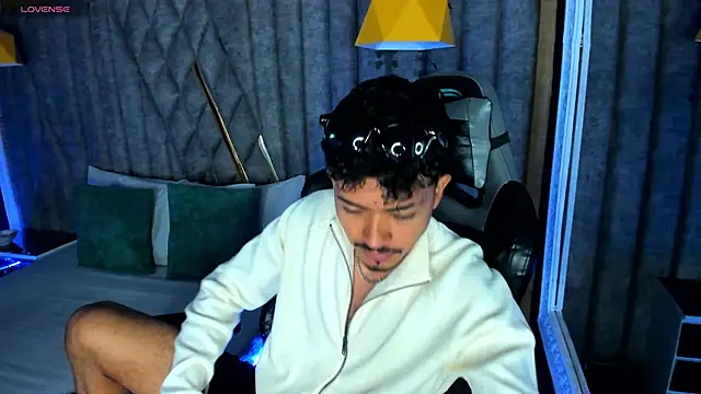 NicolaiKarav online show from March 11, 1:40 pm