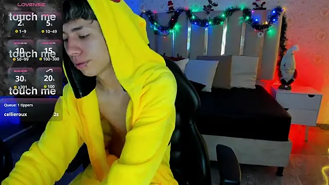 kaelwolf tay online show from January 10, 8:11 pm