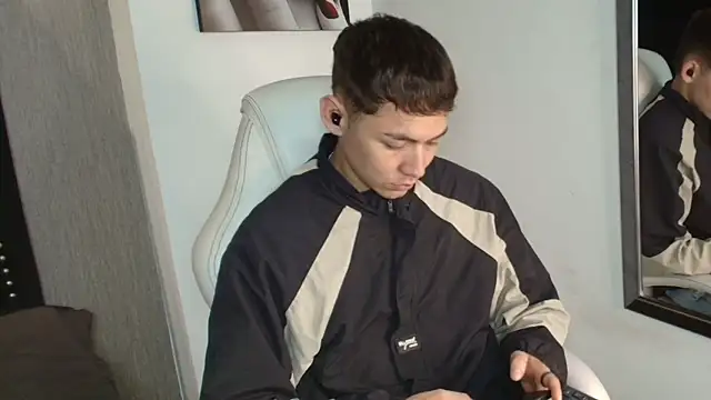 LoganFoster  online show from January 12, 8:35 pm