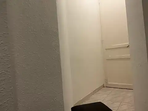 Snapshot of esleider12 chatting on December 17, 12:12 pm esleider12 online show from December 17, 12:12 pm