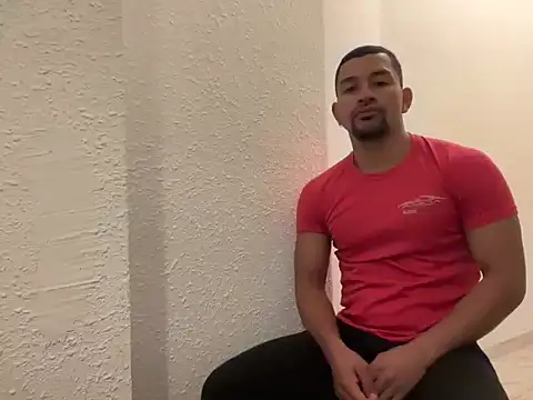 Snapshot of esleider12 chatting on December 15, 11:40 am esleider12 online show from December 15, 11:40 am