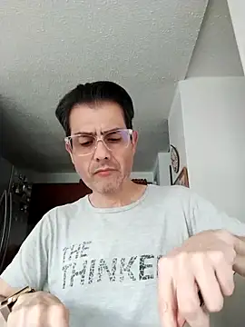 Fuegosutil online show from November 30, 7:38 pm