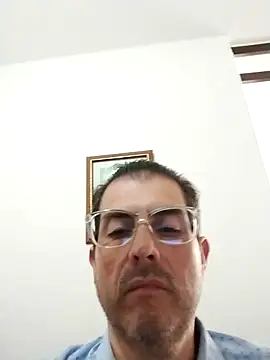 Fuegosutil online show from December 3, 9:43 pm