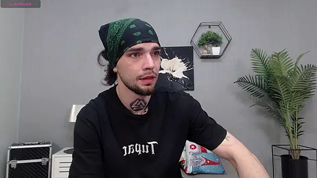 KaneHunter online show from April 3, 5:54 pm