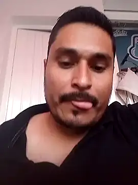 cristian112090 online show from July 18, 12:06 am