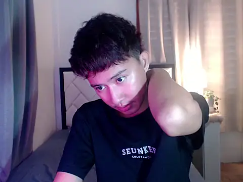 asiantwink0000 online show from February 18, 8:34 am