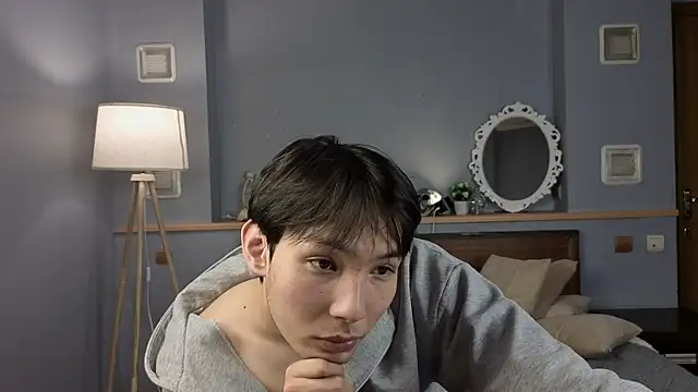 swiftpocket1 online show from November 27, 6:44 pm