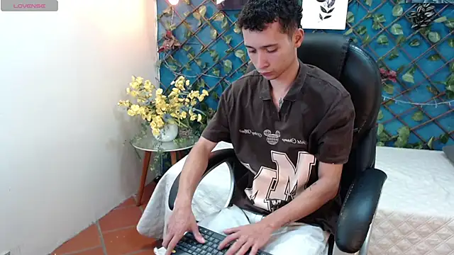 LucassSmith11 online show from July 10, 3:32 am