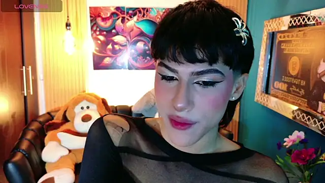 StormLuxX online show from May 22, 1:05 pm