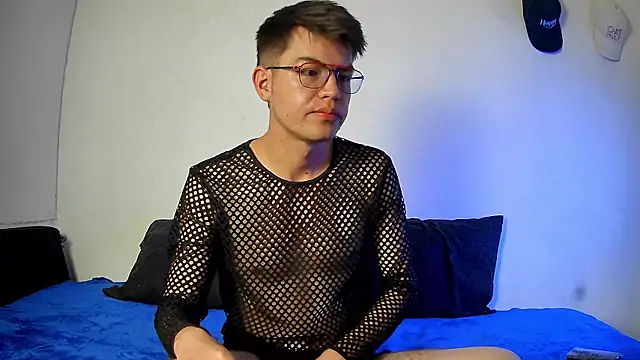 nicolatinboy online show from February 6, 9:23 pm