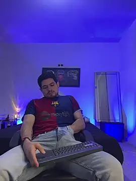williamsmiiths16 online show from May 21, 10:09 am