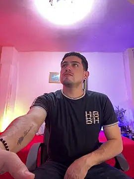 williamsmiiths16 online show from March 22, 8:36 pm