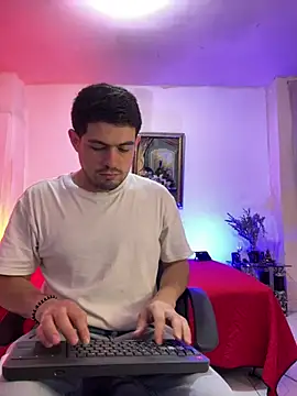 williamsmiiths16 online show from March 15, 12:02 pm