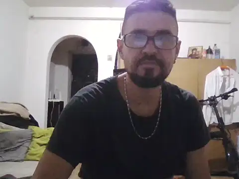 cornel4321 online show from December 5, 5:20 pm