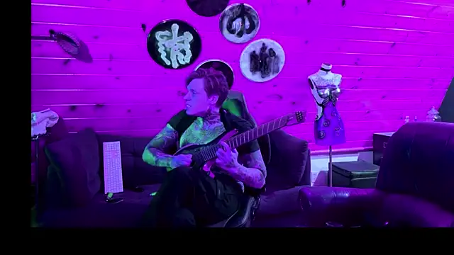 siphonophordustbunny online show from December 5, 1:35 am