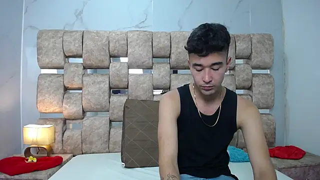 KathyAiden online show from April 1, 5:21 pm