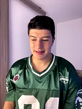 Goldenknight33 online show from December 14, 12:23 pm