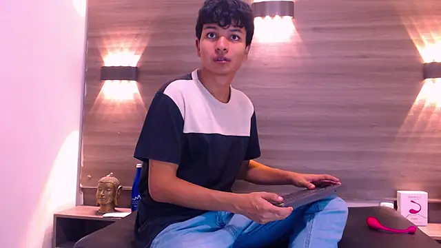 Joseph Gonzalez online show from February 16, 7:01 pm