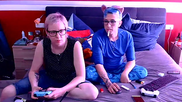 AskAveryAnything online show from June 30, 12:11 am