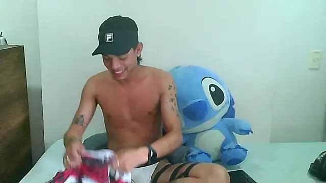 Glen connor 11 online show from December 19, 8:06 pm