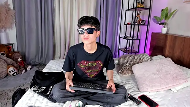 Andy Belier23 online show from March 26, 9:08 pm