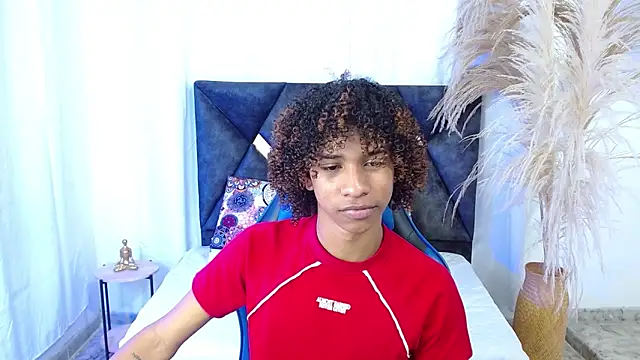 angelll18  online show from January 16, 8:22 pm