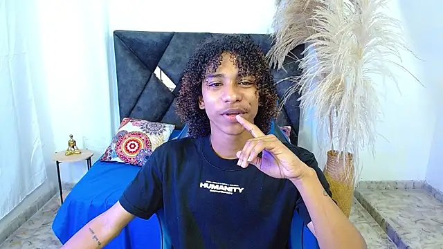 angelll18  online show from March 9, 8:47 pm