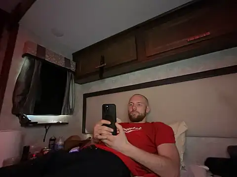 SparkledExtern online show from February 8, 3:05 pm