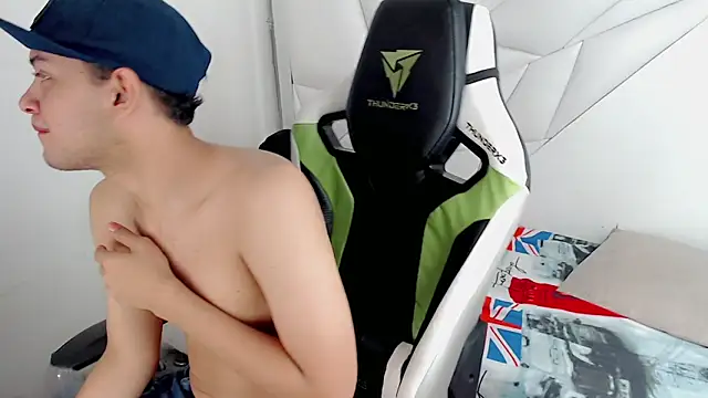 Luky twink online show from December 15, 4:20 am