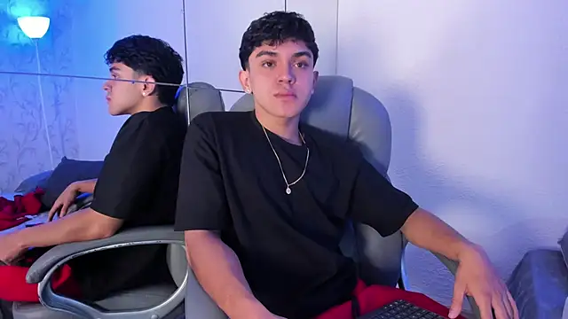  TaylorBlack online show from April 14, 12:05 pm