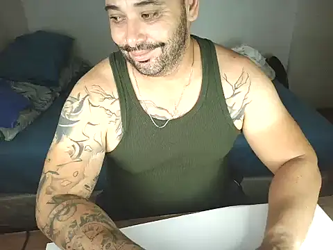 drlluis online show from January 9, 1:44 am