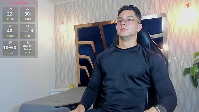 Noah Clarkk online show from March 3, 5:31 pm