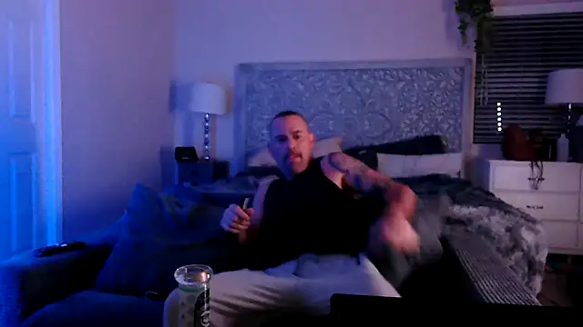 MISTERANDDEMI online show from April 18, 9:43 am