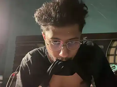 Sexy  Nerd online show from April 10, 7:10 pm