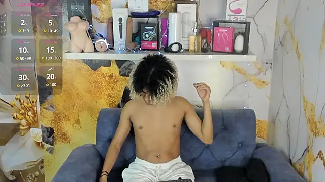 Victor LatinBoy online show from February 27, 4:02 am