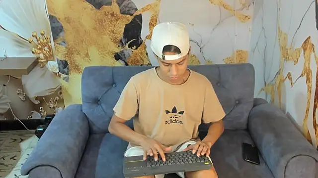 Victor LatinBoy online show from January 12, 1:37 pm