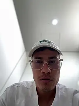 Latin Paisa Boy online show from April 9, 5:19 pm