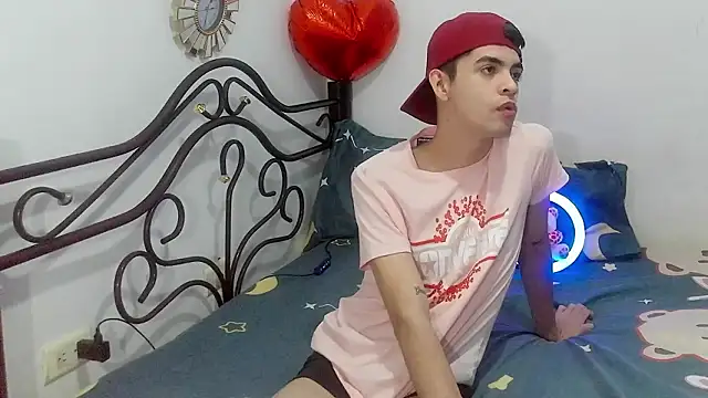 nico22love online show from February 26, 3:57 pm