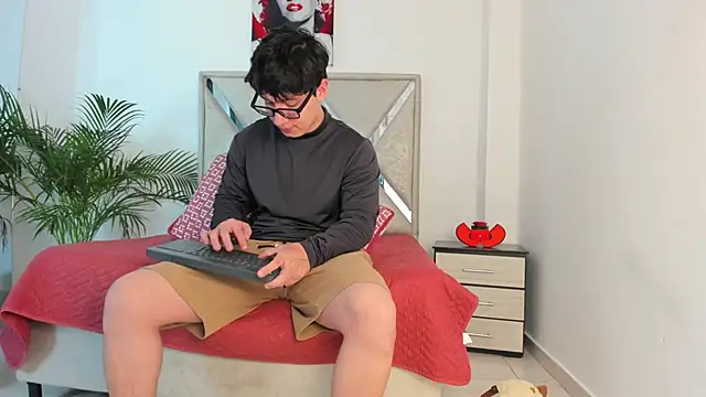 Liam saint online show from March 21, 2:21 pm