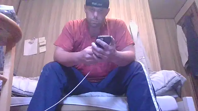 HottiesHoles online show from May 31, 4:17 pm