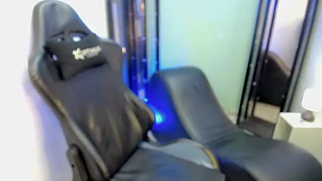 Tupac D online show from January 18, 10:39 am