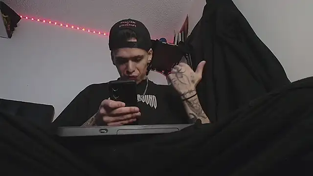 Anhony Muscle online show from January 8, 12:05 am