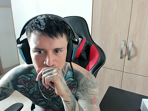 Chrissblack online show from March 5, 4:36 pm