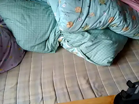 lvjinshun147 online show from March 27, 9:43 am