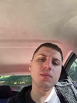 allee2206 online show from March 18, 9:12 am