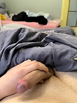 Slut18y online show from April 8, 10:47 am